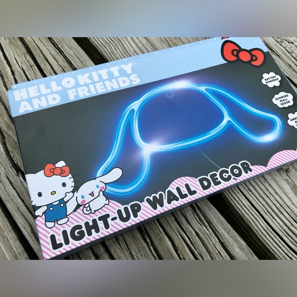 NEW Sanrio Character Cinnamoroll Blue Light Up Wall Decoration White Dog Gift - Picture 3 of 7